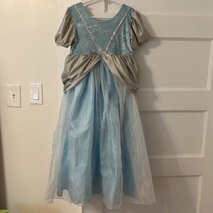 Cinderella Dress M - Play condition